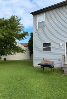 Cozy Family Retreat Near Indy Hotspots Free Wi-Fi - 3