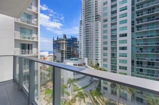 Modern Condo in Downtown Miami 1609 - 2