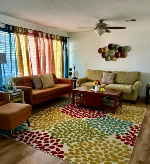 Awesome Las Vegas 4 Bdrm 2 Bath home off Strip - 9