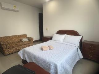 Vista Panoramica a La Popa - Alojamiento Familiar con Piscina - 9