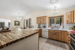 Private Secluded House 12 ac Nature Forest Retreat - 2