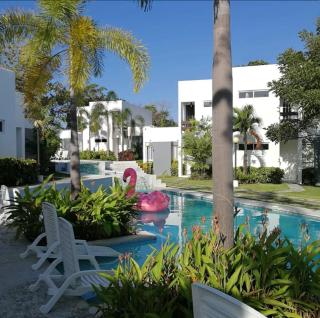 House equipped with 2 bedrooms and 3 pools - 3