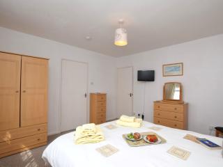 2 Bed in Shanklin IC004 - 1