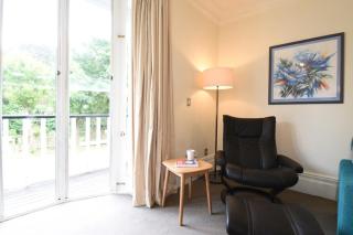 Stylish City Apartment with Free Parking - 4