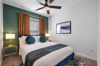 Lakefront 3BD - Ping Pong, Movie Nights - Near FSU - 3