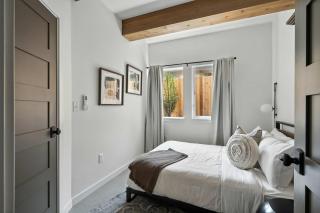 The Adelynn- New Lux Build in Center of PDX - 1