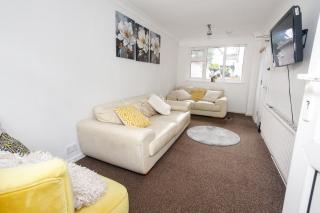 The 5 BDR Retreat within city centre - sleeps up to 10 people - 6