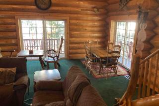 Vienna Villa - 3 Bed 3 Bath Vacation home in Shaver Lake - 2