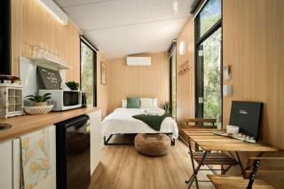 Van Demears Escapes by Tiny Away - 7