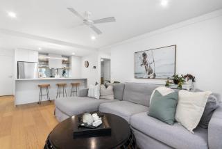 City Escape - Newcastle CBD - Spacious Apartment with a Beautiful Courtyard - 8