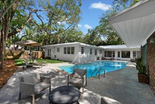Memory Lane Cozy Home with Pool Lush South Miami - 6