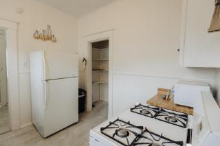 Historic Revival 2BR Midtown Memphis Fast Wifi Free Parking Yes Pets - 3