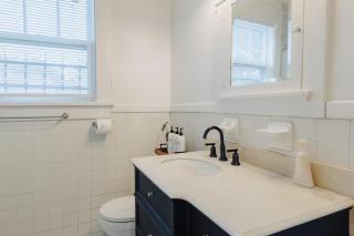 Historic Revival 2BR Midtown Memphis Fast Wifi Free Parking Yes Pets - 8