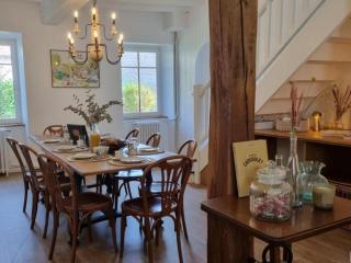 Gîte spacieux à Saint-Haon-le-Châtel, animaux acceptés - FR-1-496-371 - 1