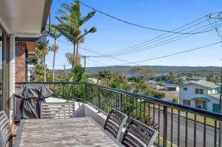 Riverview Holiday Villa - 1