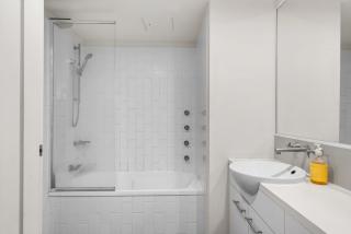 Open 1 Bedroom Apartment in Brisbane City - 7