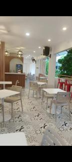 Kyle's Bed and Breakfast DMall Boracay - 7