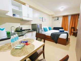 2304T2 Avida Towers IT Park Queen Bed 380Mbps Wi-Fi - 5
