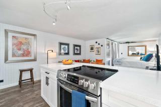 Beachfront Studio with Partial Ocean View - 4