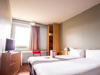 ibis Colmar Est - Hotel Restaurant en Alsace - Colmar - 1