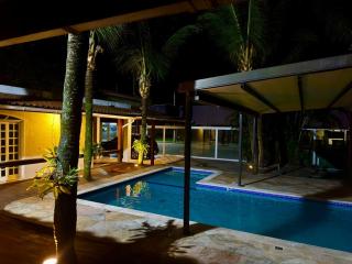 casa espaçosa proxima da praia com muita segurança - 0