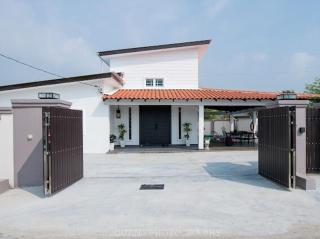 Malacca Moonlight Villa - Pool, KTV, Netflix, BBQ - 1