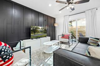 4BR Modern Getaway by Lackland & SeaWorld - 9