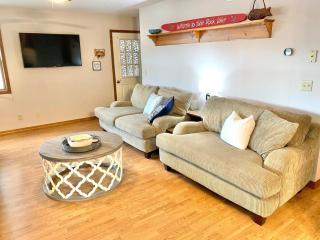Lakeview Landing! 2 min walk to lake, boat parking - 7