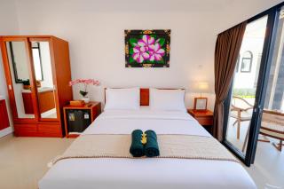 Crystal Flow Guest House & Apartment Canggu - 2