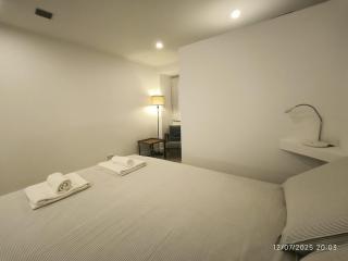 TVM simple studio in old Lisbon - 8