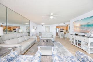 Phoenix VII 7503 condo - 3