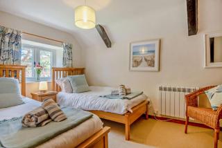 Bourne Cottage - 8