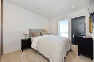 Kings Cross St Pancras Apartment with Panoramic Balcony - 5