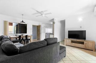 Walk To The Beach in Pialba - 9