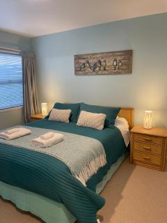 The Waihi Beach Bach - Sea Views, 3 min to the Beach & Shops - 6