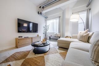 Industrial Style 2BR Condo Downtown LA With Rooftop! - 3