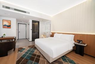 青岛若七酒店 Luxseven Hotel - 7