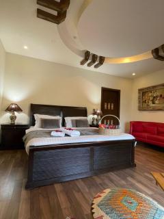 Stylish Retreat - Double Bed - 4