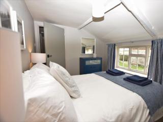 3 Bed in Kettlestone KT037 - 1