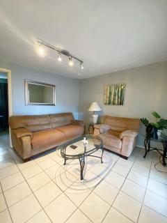 Entire Home Near Cordova Intl Bridge - 7