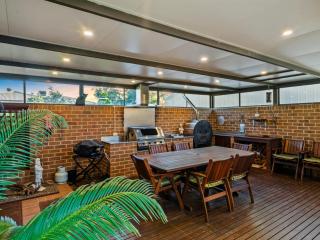 Waterfront Haven - 7