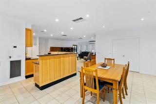 Waterfront Haven - 5