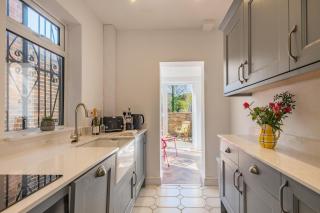 Colby Cottage - 1