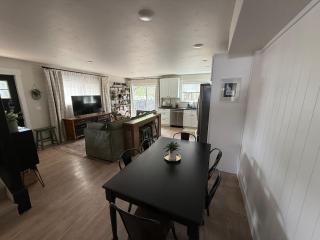 Townhouse in Prime Location! - 7