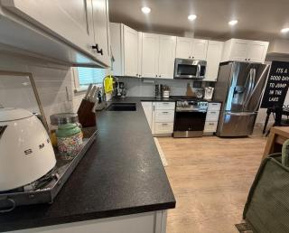 Townhouse in Prime Location! - 5