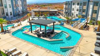 Retreat to Redrock #302 condo - 2