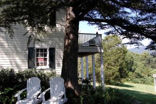 Romantic Cottage Getaway with Stunning Views of Blue Ridge Mountains in Virginia - 3