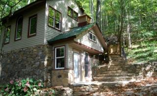 Eco-Friendly Cabin Rental in the Heart of the Smoky Mountains, North Carolina - 0