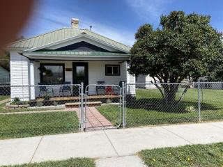 Charming Downtown Cottage with Porch & Backyard Retreat near Beaverhead River in Dillon, Montana - 4