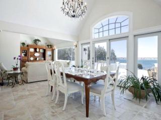 Stunning Waterfront Villa Rental with a Jacuzzi and a Heated Pool for a Luxury Getaway in the Hamptons, New York - 5